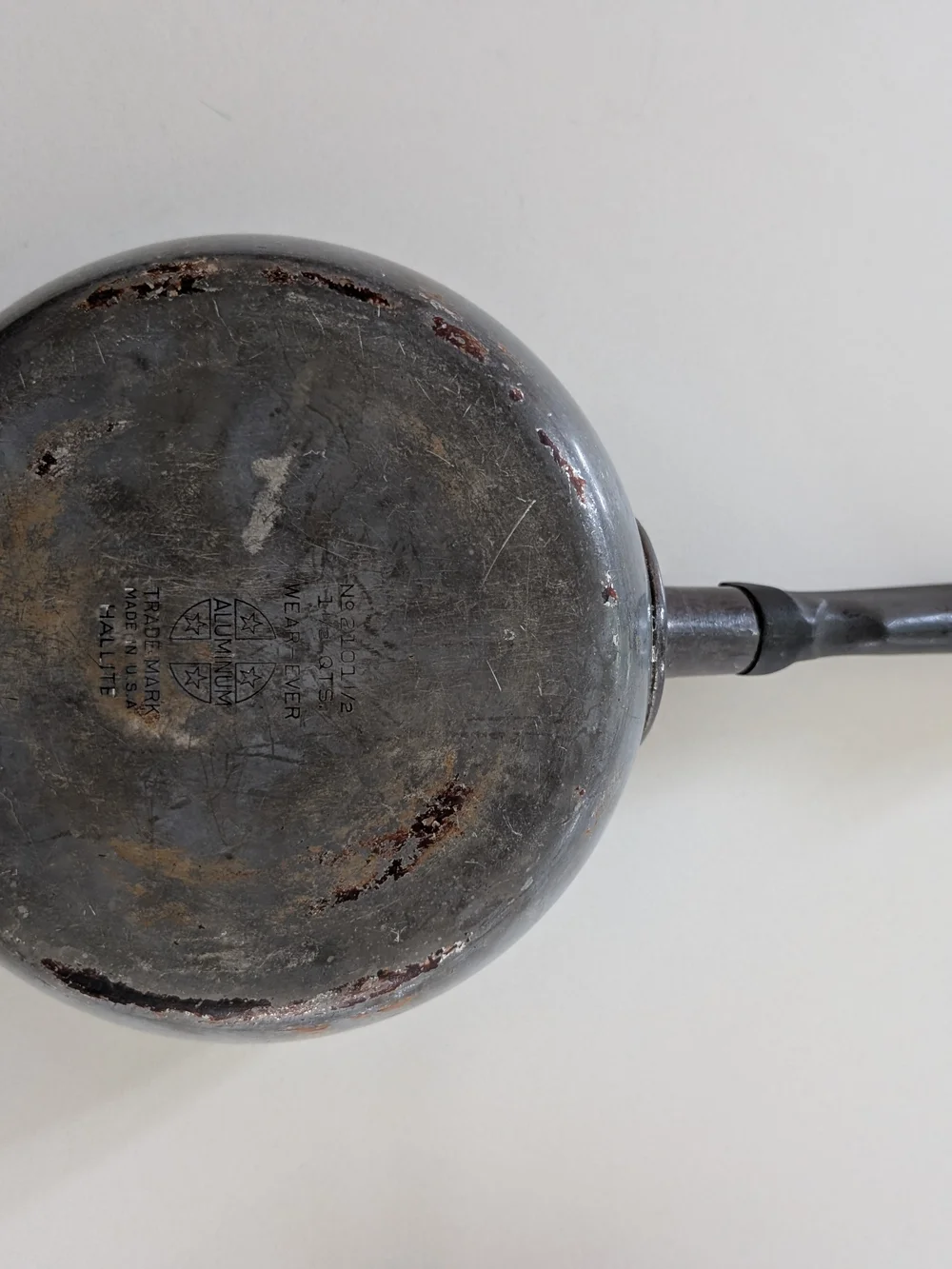 Vintage Wear-Ever Hallite 1.5 Qt Aluminum Saucepan Copper Lid No. 2101 1/2 MCM